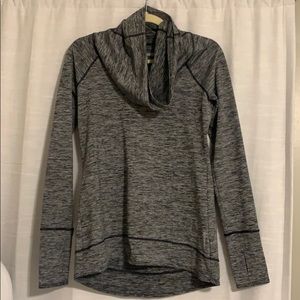 Loose turtle neck running sweater!